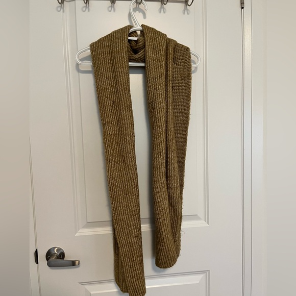 Knit Scarf - Picture 1 of 2
